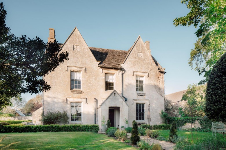 Click the photo for more details of Lechlade, Gloucestershire