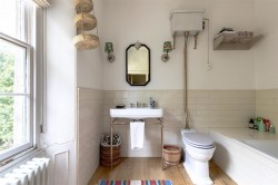 Images for The Old Farmhouse, Lechlade