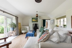 Images for The Old Farmhouse, Lechlade