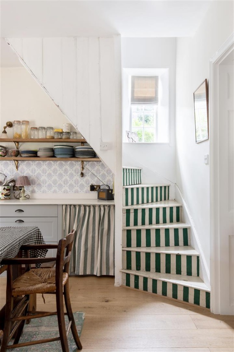 Images for The Old Farmhouse, Lechlade