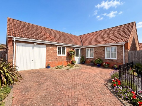 Click the photo for more details of Vicarage Lane, Helpringham, Sleaford