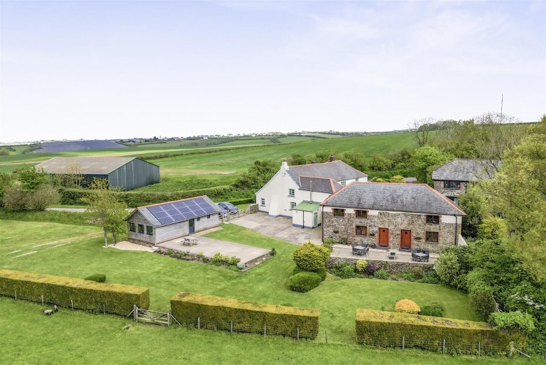 Click the photo for more details of Nr Great Torrington