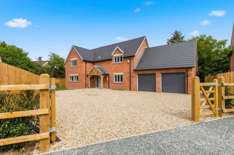 Click the photo for more details of High Street, Waltham On The Wolds, Melton Mowbray