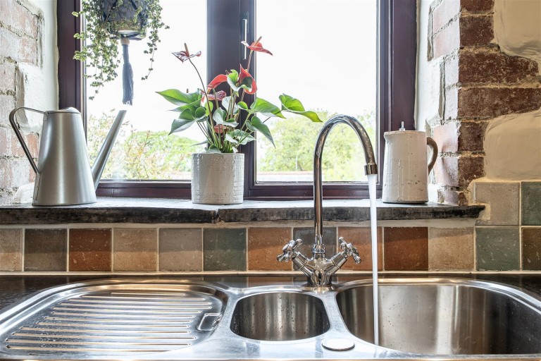 Images for Tregadillett, Launceston