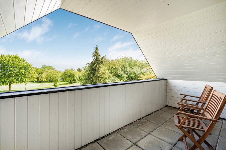 Images for Thruffle Way, Bar Hill, Cambridge