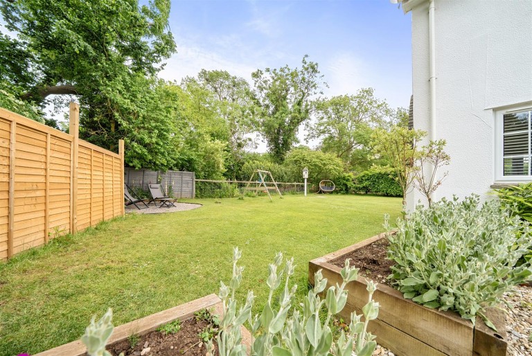 Images for Thornfalcon, Taunton