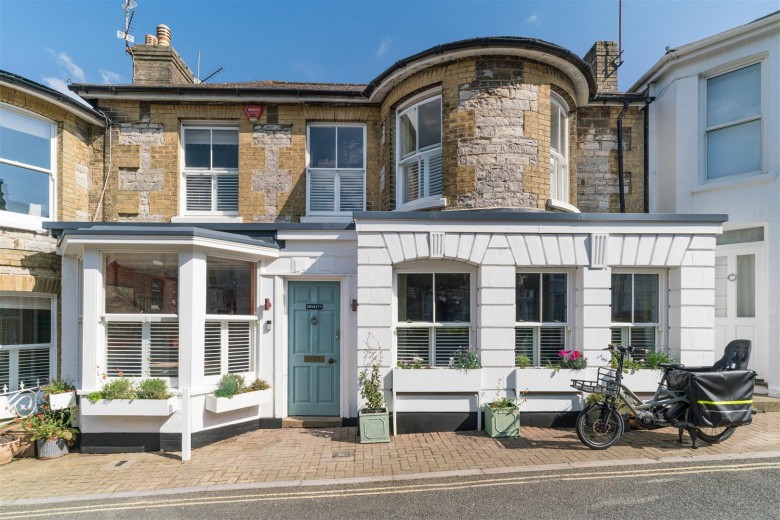 Click the photo for more details of Seaview, Isle of Wight