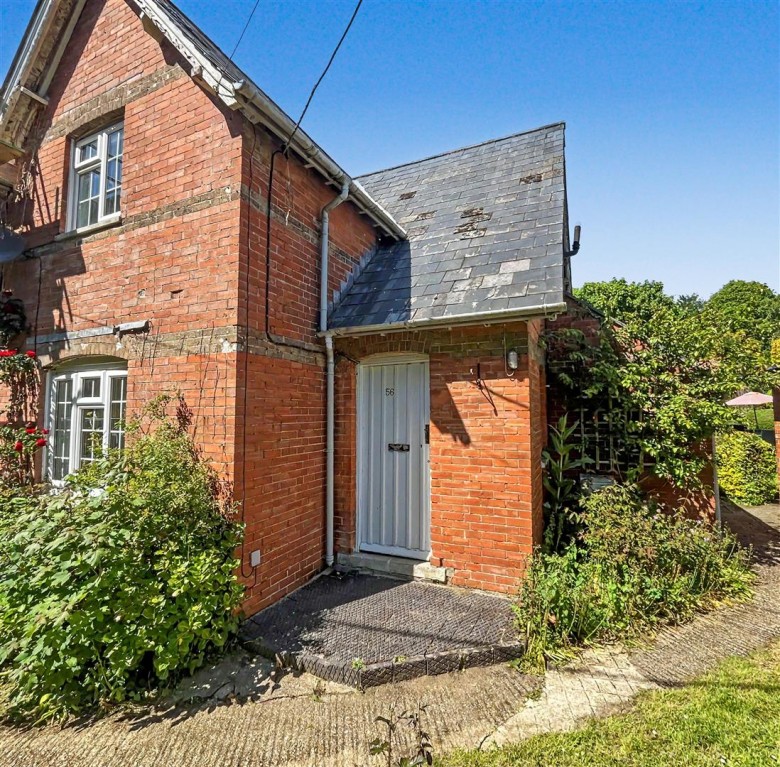 Click the photo for more details of Dorchester Road, Stratton, Dorchester