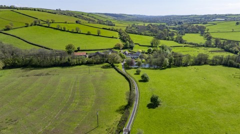 Click the photo for more details of Bishops Nympton, South Molton