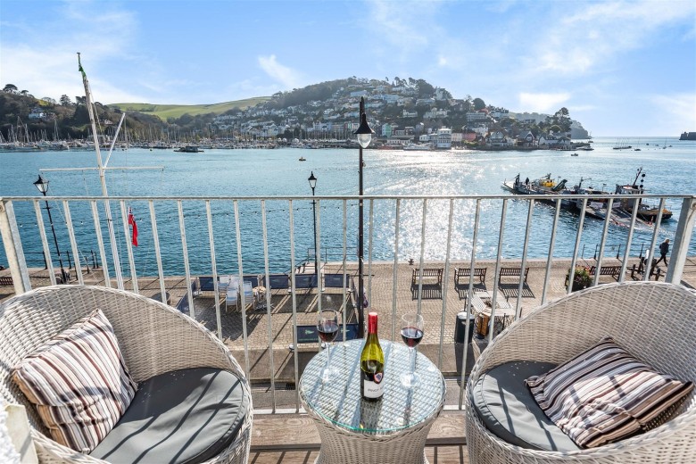 Click the photo for more details of South Embankment, Dartmouth