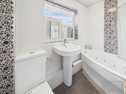 Images for Devenports Hill, Bushby, Leicestershire