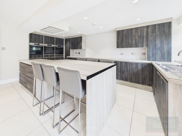 Images for Devenports Hill, Bushby, Leicestershire