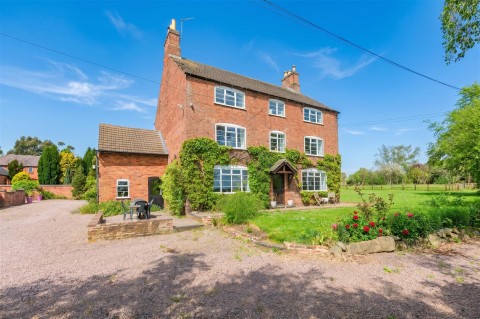 Click the photo for more details of Loughborough Road, Hoton, LE12