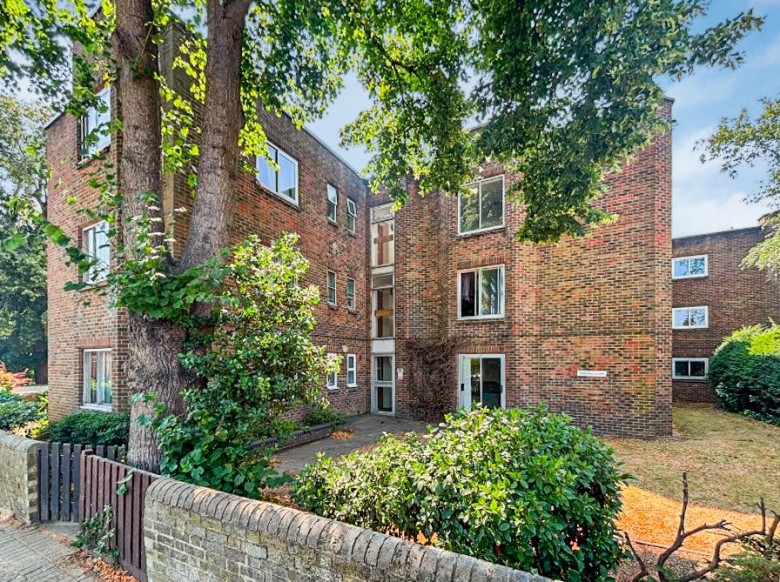 Click the photo for more details of Cherwell Court, Cambridge