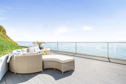 Click the photo for more details of Riviera Terrace, Dawlish