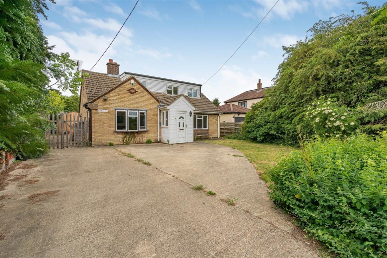 Click the photo for more details of Crawley End, Chrishall, Royston