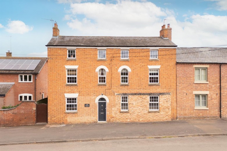 Click the photo for more details of High Street, Yelvertoft, Northampton, NN6