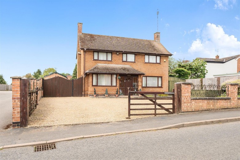 Click the photo for more details of Chapel Street, Swinford, Lutterworth, Leciestershire, LE17