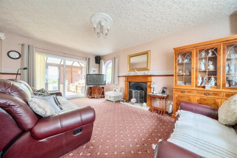 Click the photo for more details of Chapel Street, Swinford, Lutterworth, Leciestershire, LE17