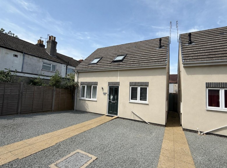 Click the photo for more details of Hunter Street, Rugby