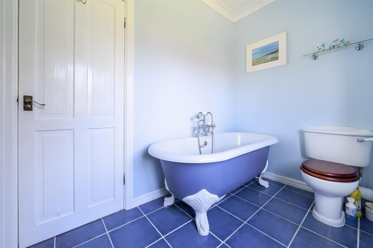 Images for Murswell Lane, Silverstone, NN12