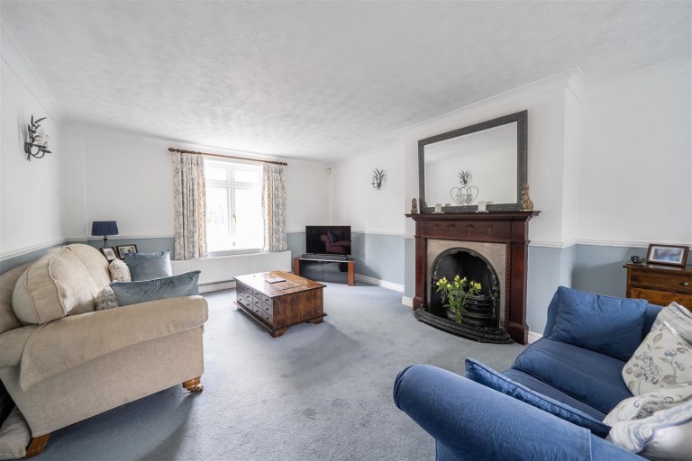Images for Murswell Lane, Silverstone, NN12