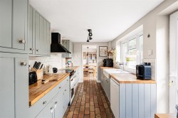 Images for Pear Tree Cottage, Hildersham, Cambridge