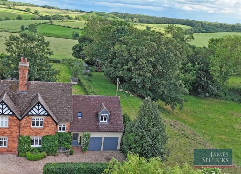 Click the photo for more details of The End, Brampton Ash, Market Harborough