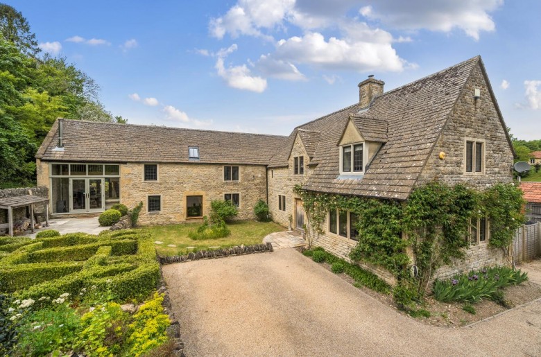 Click the photo for more details of Compton Abdale, Gloucestershire