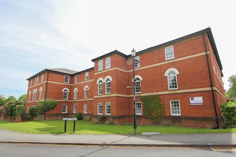 Images for Farmadne House, Saffron Walden