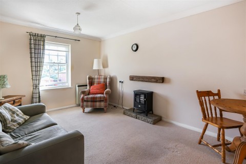 Click the photo for more details of Farmadne House, Saffron Walden