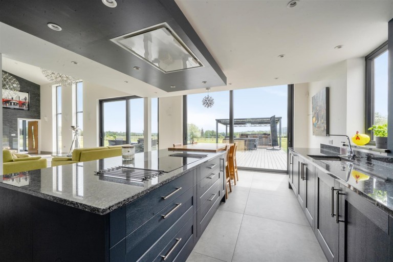 Images for Malthouses, Runnington, Wellington