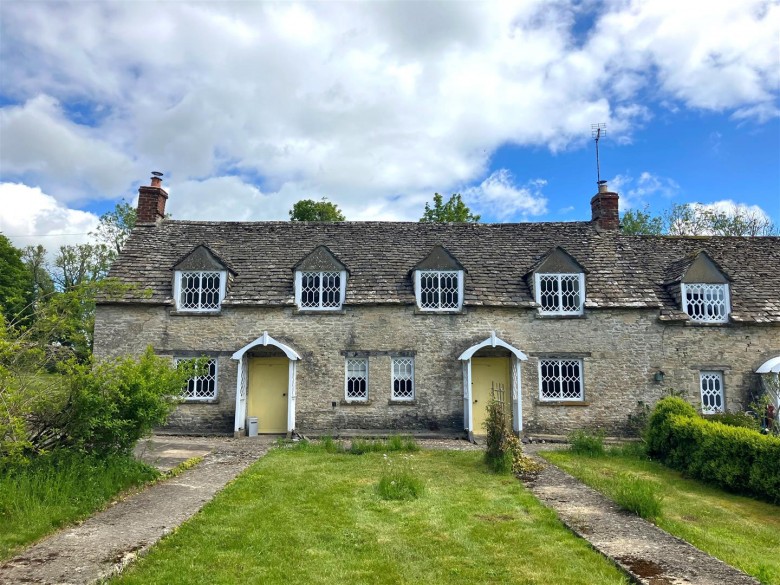 Click the photo for more details of Calmsden, Gloucestershire