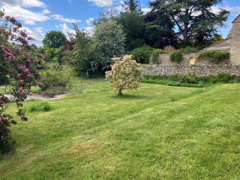 Click the photo for more details of Calmsden, Gloucestershire