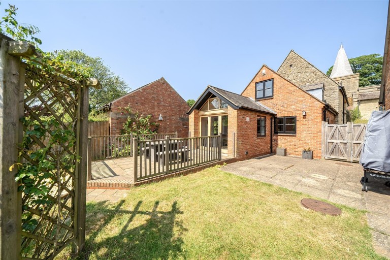 Images for Church End, Syresham, NN12