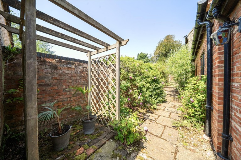 Images for Church End, Syresham, NN12