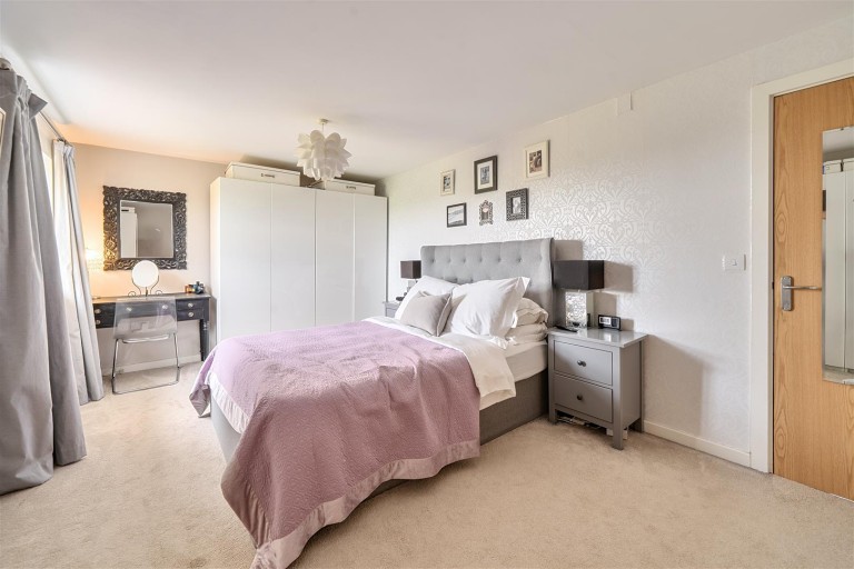 Images for Cross's Grange, Hartwell, NN7
