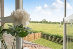 Images for Cross's Grange, Hartwell, NN7
