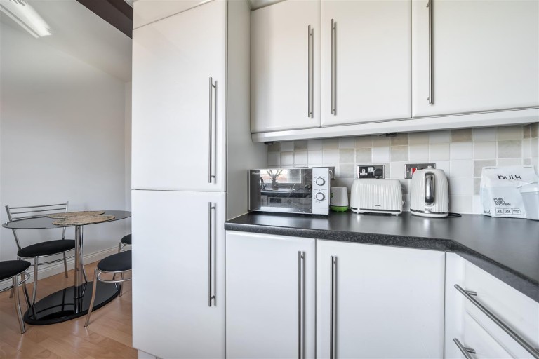 Images for White Horse Yard, Towcester, NN12