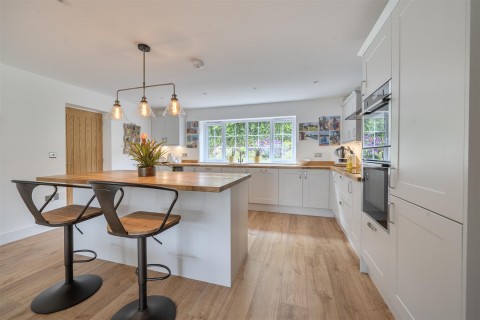 Click the photo for more details of Royal Oak Court, Winsford, Minehead