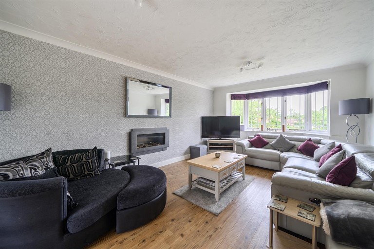 Images for Old Oak Drive, Silverstone, NN12