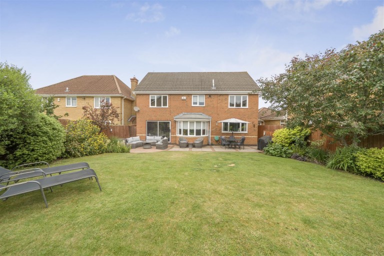 Images for Old Oak Drive, Silverstone, NN12
