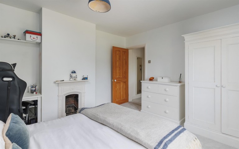 Images for Nr Cowes, Isle of Wight