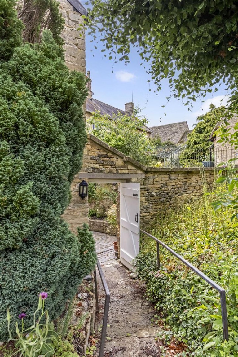 Images for High Street, Shipton-Under-Wychwood