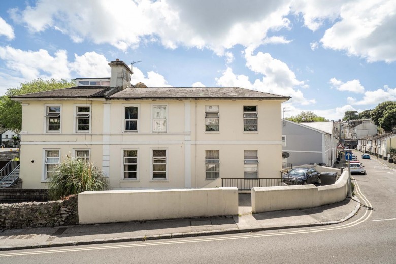 Click the photo for more details of Upton Road, Torquay