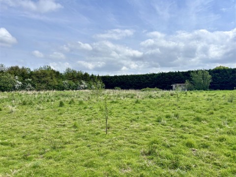 Click the photo for more details of St Kew Highway