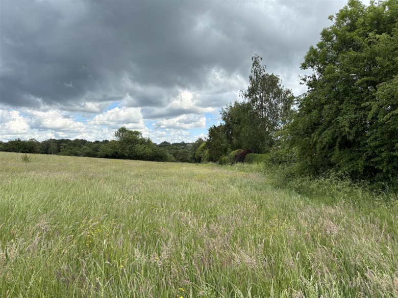 Click the photo for more details of Ashby Road East, Bretby, Burton-On-Trent