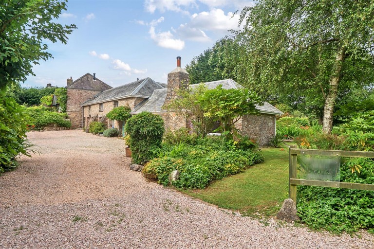 Images for Berry Pomeroy, Totnes outskirts