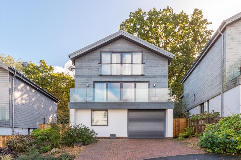 Click the photo for more details of Solent Lawns, Gurnard