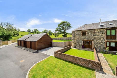 Click the photo for more details of Lezant, Launceston